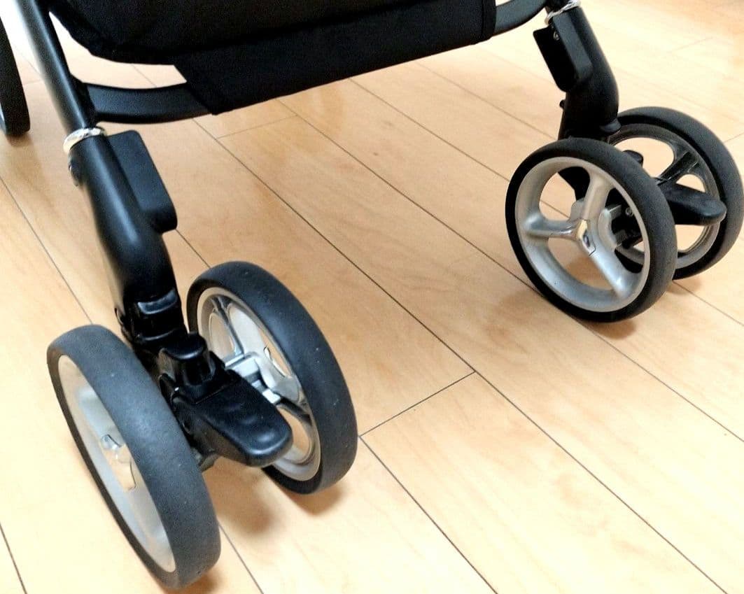 【綺麗】アップリカ　ラクーナビッテソファークッション　ベビーカー　Aprica