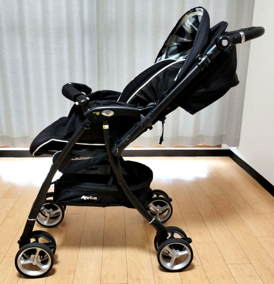 【綺麗】アップリカ　ラクーナビッテソファークッション　ベビーカー　Aprica