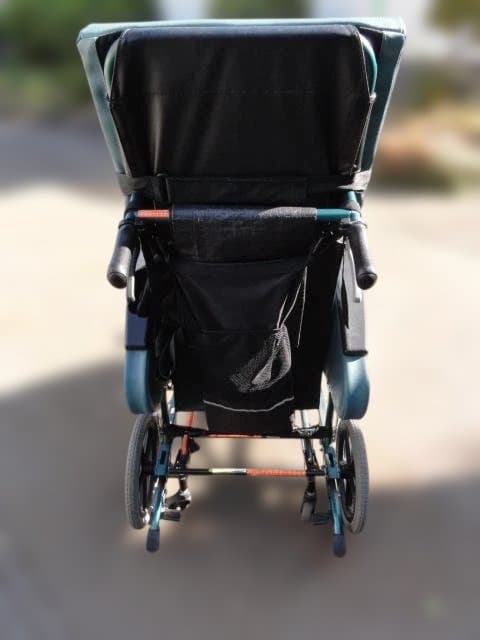 【じゃり】　「松永製作所」フルリクライニング＆ティルト車椅子