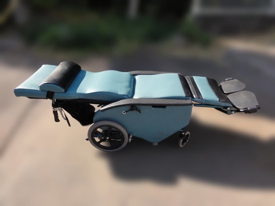 【じゃり】　「松永製作所」フルリクライニング＆ティルト車椅子