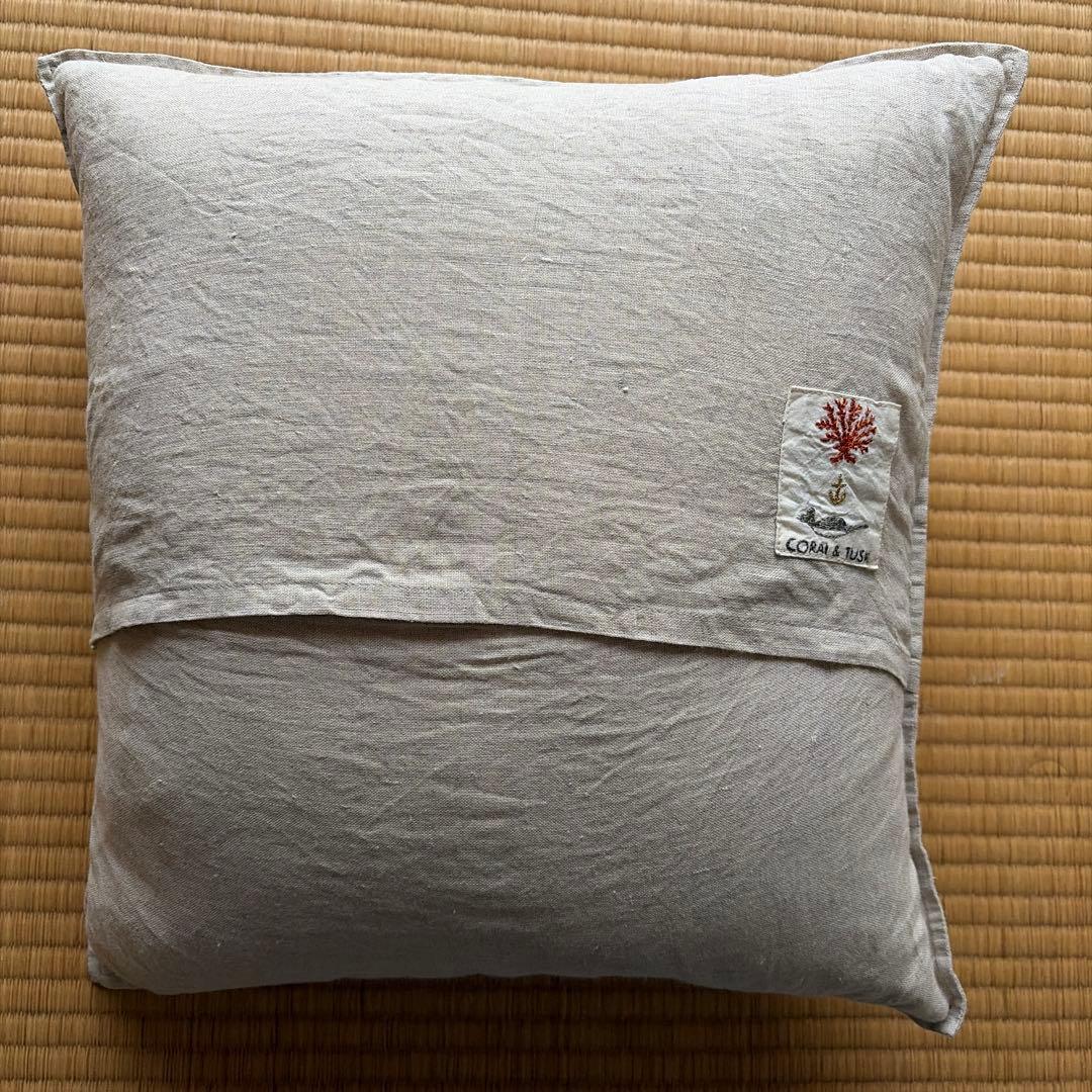 coral&tusk動物刺繍のリネンクッション