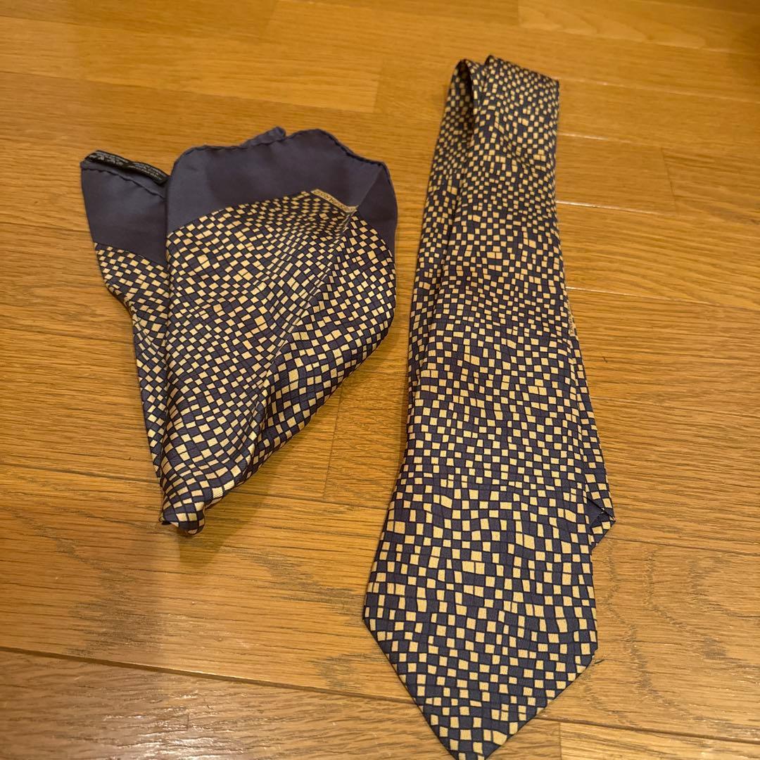 HERMES ネクタイ＆ポケットチーフ