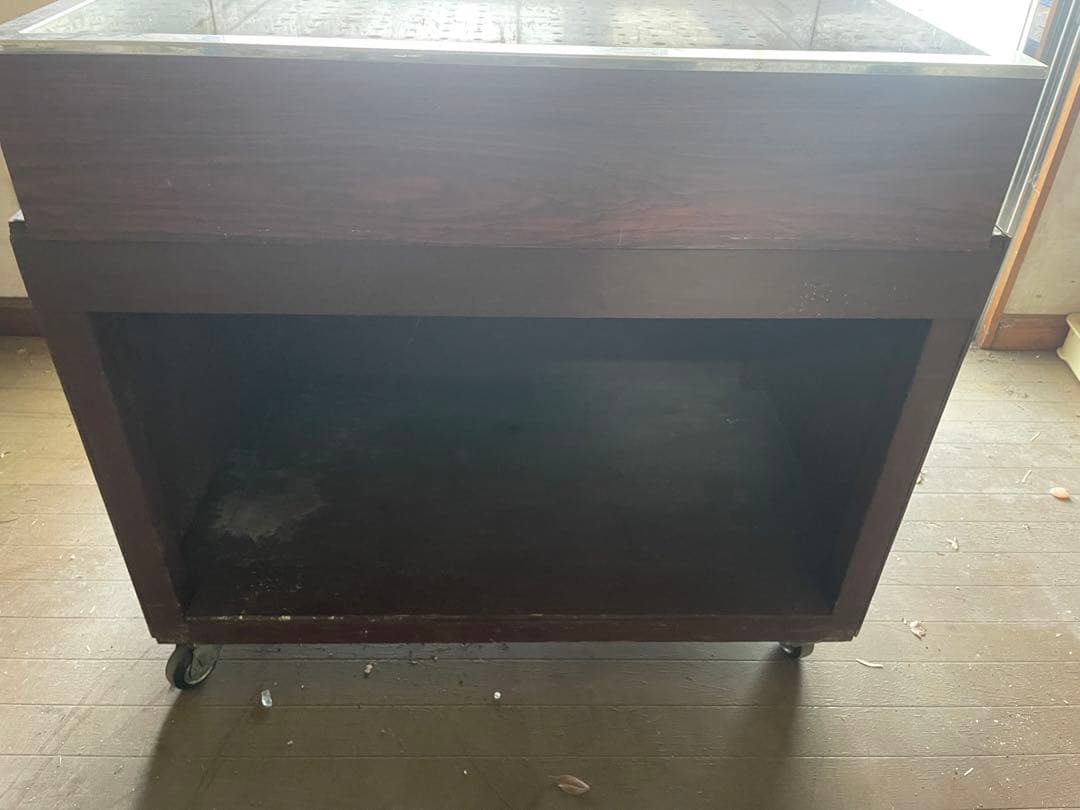 引き取りのみ対応　サービスワゴン　氷使用に最適