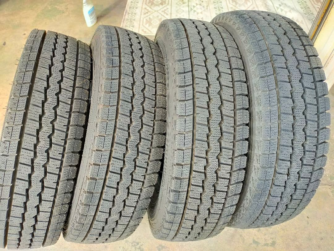 トラック用　スタッドレス　155R12　　8PR 2022年製　4本　山あり