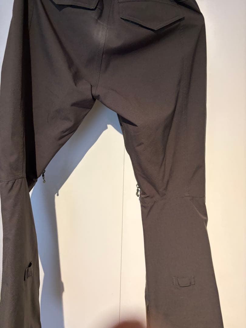 burton スノーボードウェア　レディース ジャケットM　パンツS 上下セット