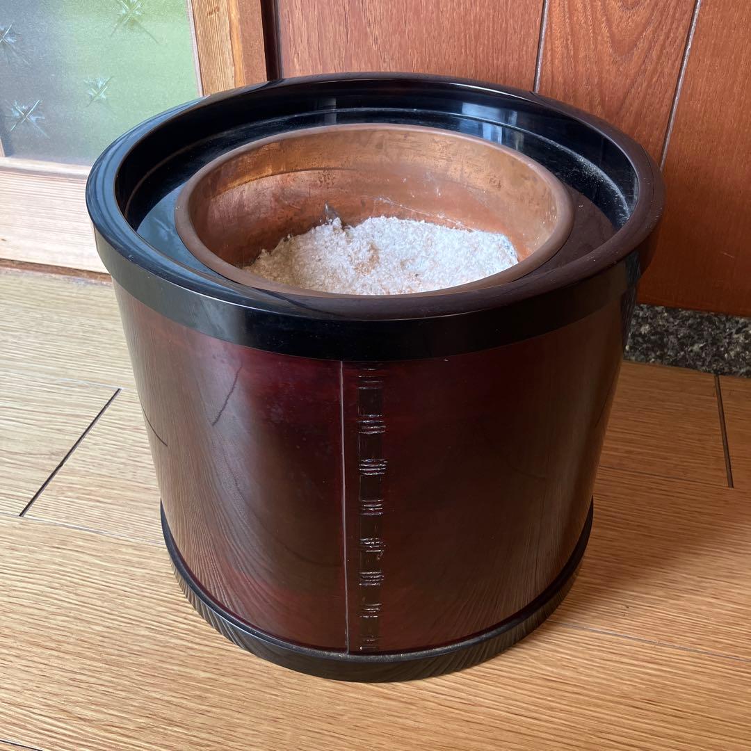 火鉢　桜皮　漆仕上げ