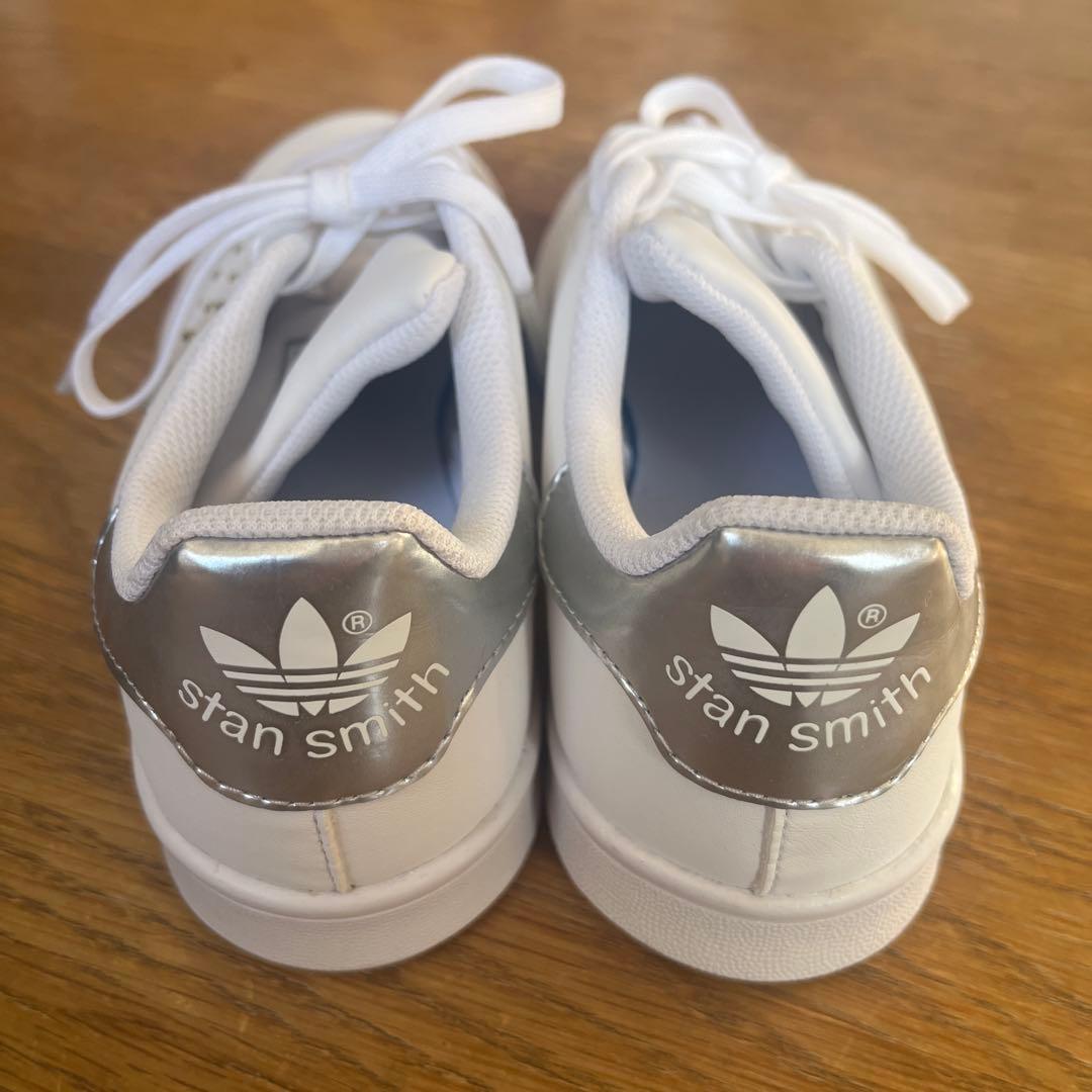 Adidas Stan Smith ホワイト スニーカー