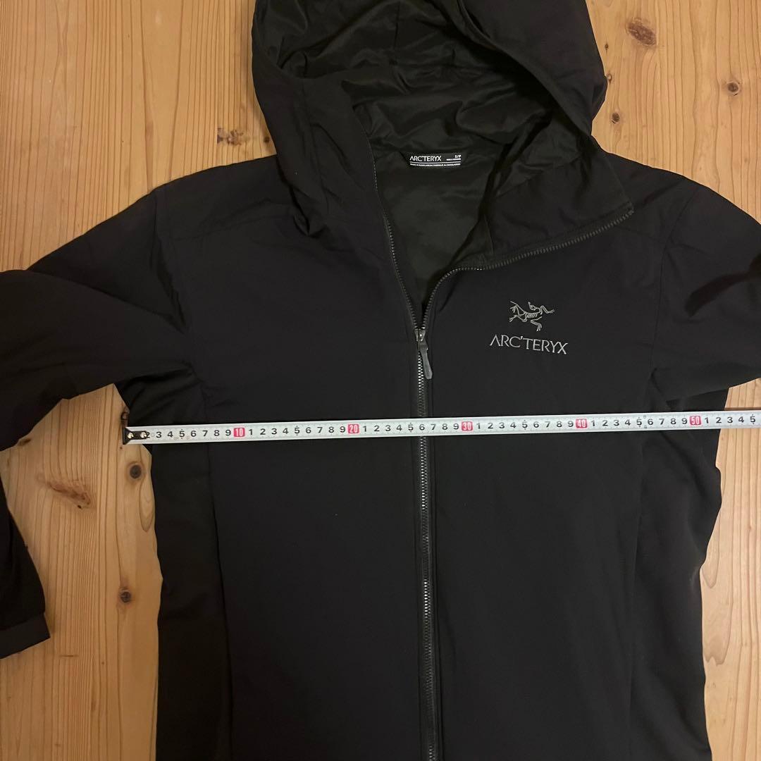ARC'TERYX アークテリクス アトムlt フーディ ブラック 刺繍ロゴ S