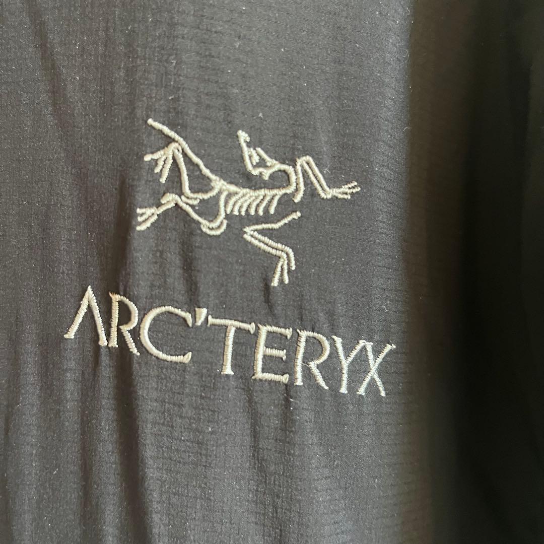 ARC'TERYX アークテリクス アトムlt フーディ ブラック 刺繍ロゴ S