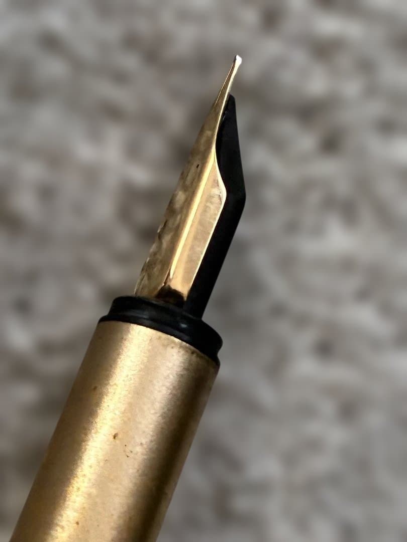 ◾️MONT BLANC モンブラン◾️ノブレス万年筆◾️ゴールド◾️化粧箱、冊子付◾️