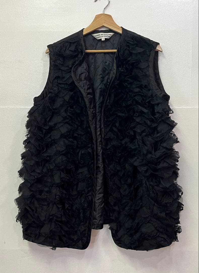 コムコム 18aw フリル キルティング ノースリーブ ジャケット サイズS