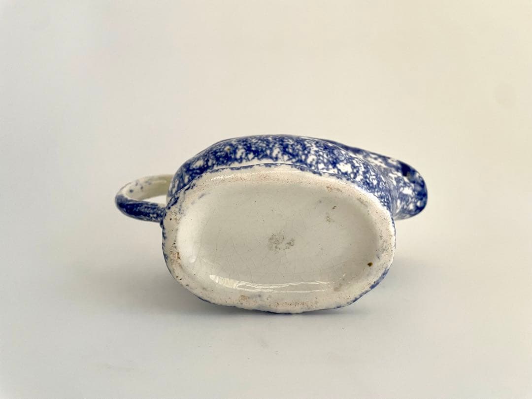 イギリス アンティーク 陶器製 青白のクリーマー