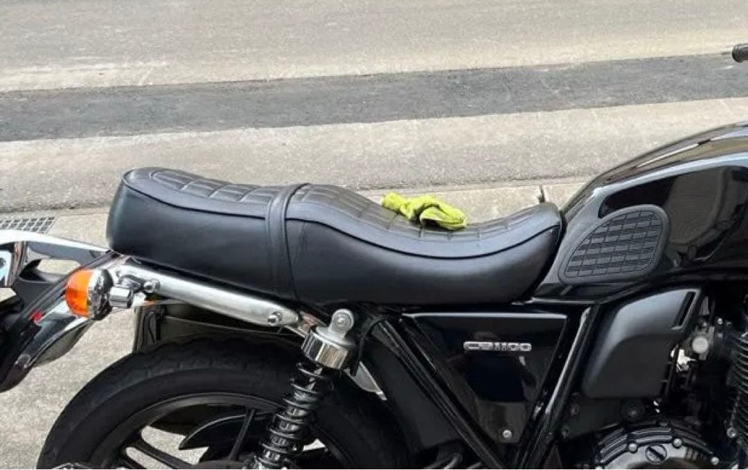 ひ*ろ様 HONDA CB1100(SC65)純正オプションシート
