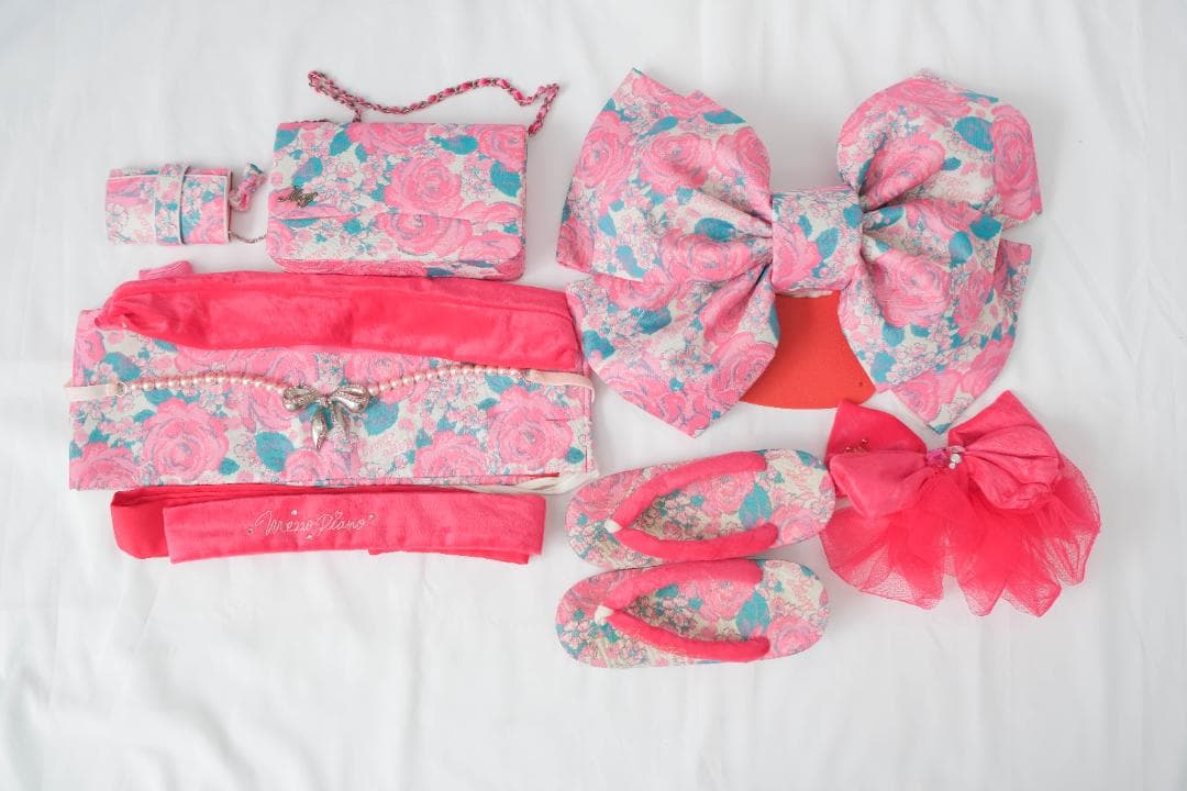 7歳女の子　メゾピアノ　 花柄着物