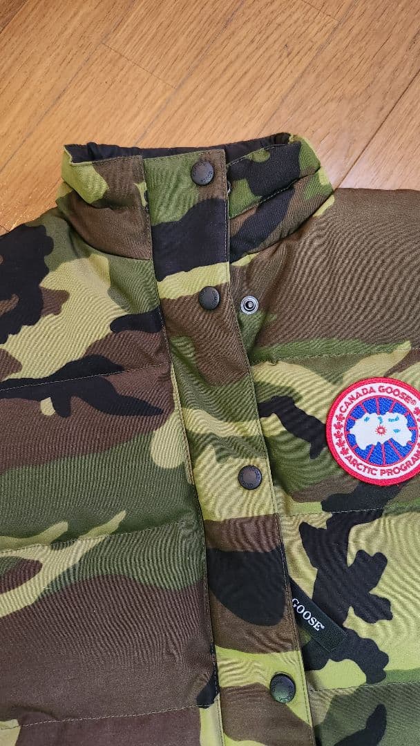 ダウンベスト　カナダグース