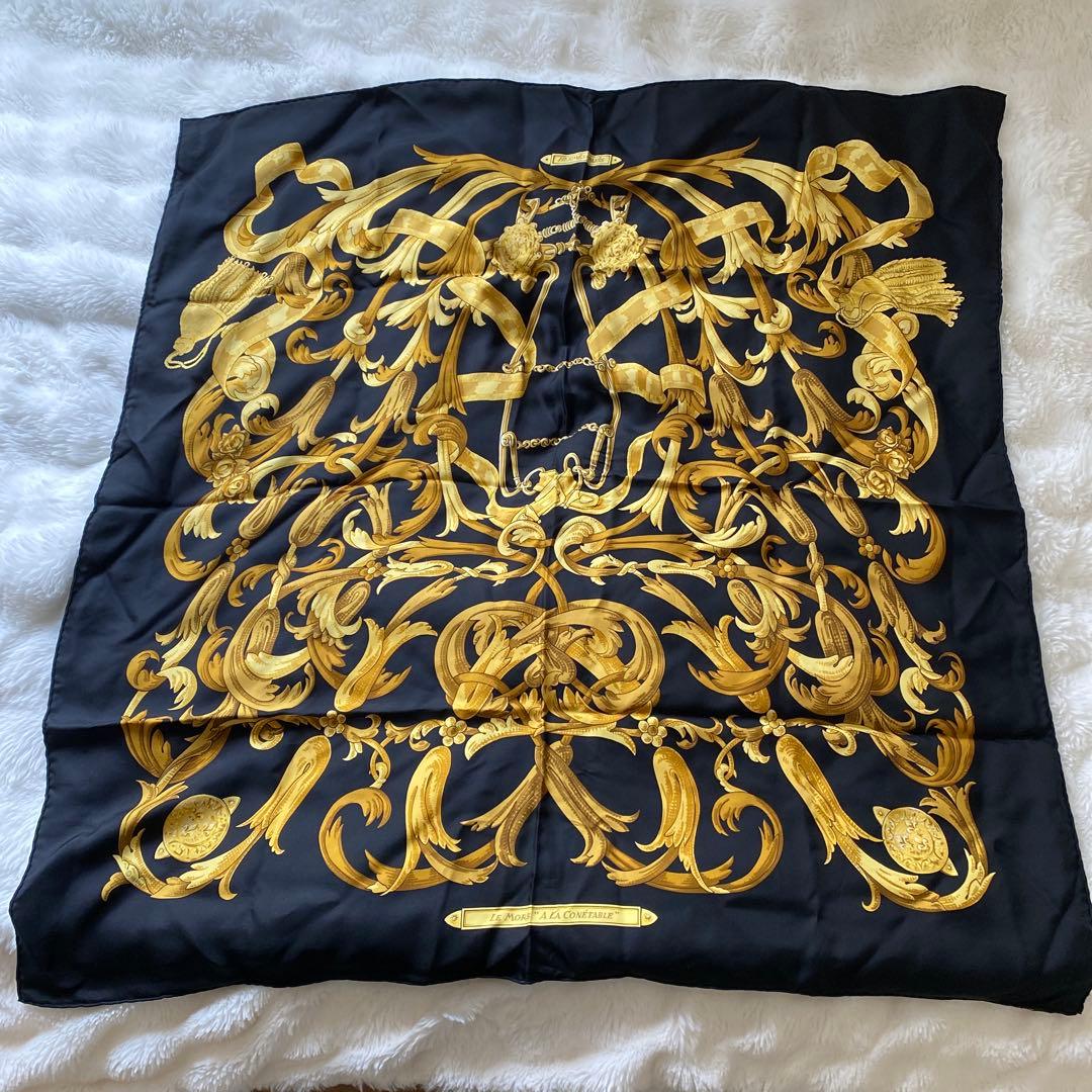 HERMÈS-シルクスカーフ LE MORS A LA CONETABLE