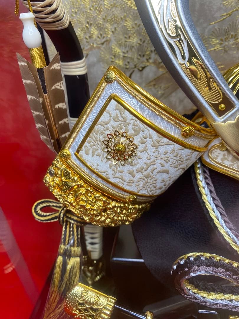 東京久月　五月人形　家紋付き兜飾り　ガラスケース入　１２号