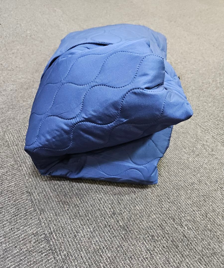 大人気のモモンガ風☆まるで着る寝袋☆新品・S・紺・テレワークにも！つなぎ中綿
