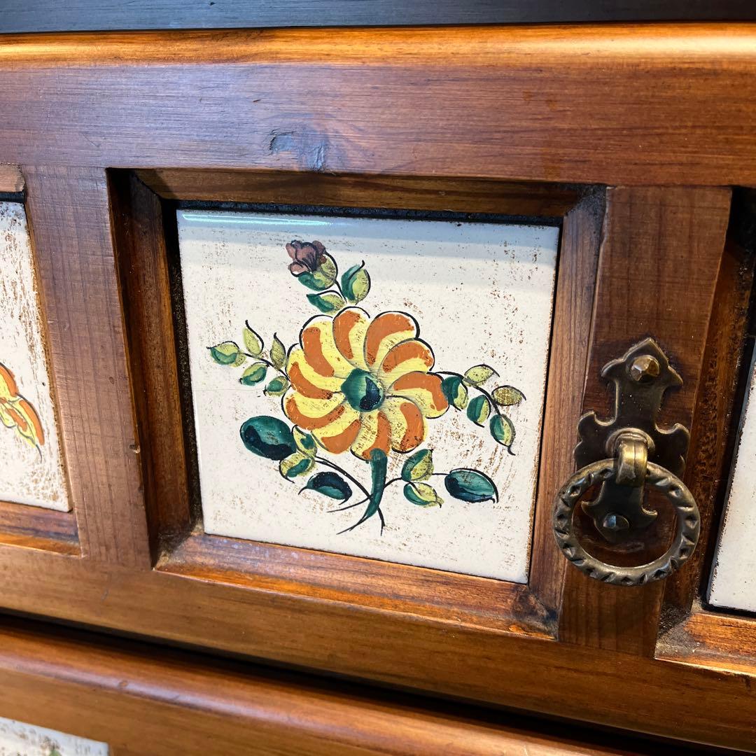 スパニッシュ　アンティーク　バレンシア　タイルチェスト　４段引き出し