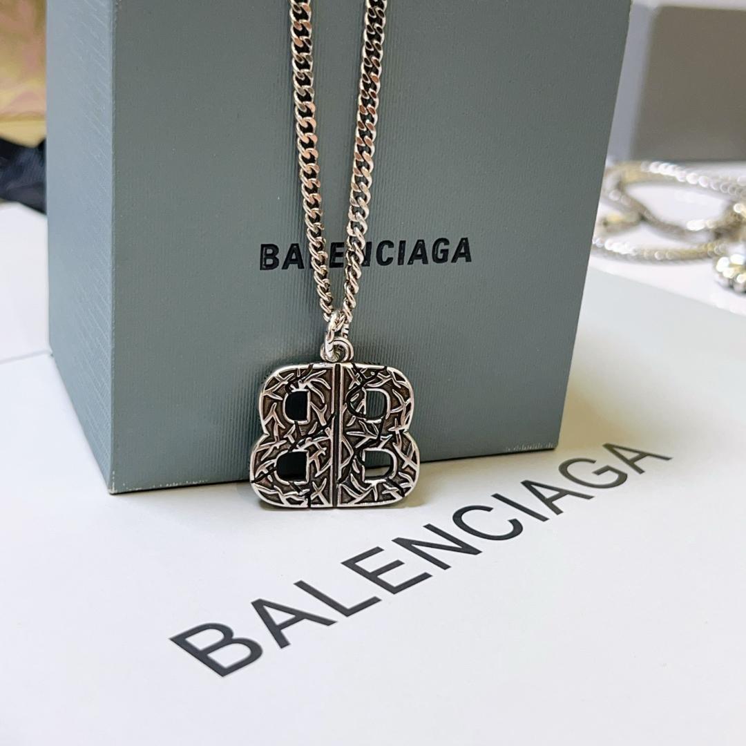 【韓国限定】日本未発売 BALENCIAGA シルバー ネックレス