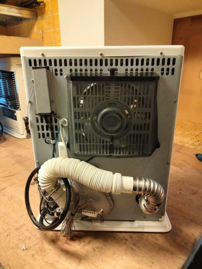 札幌発サンポットFF温風石油ストーブ！品番「FF‐632TL」2012年式中古品