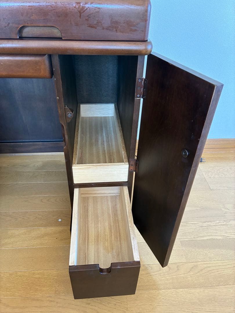 【アンティーク】鏡台　三面鏡　ドレッサー　化粧台　収納スペース多数(イス売却済)