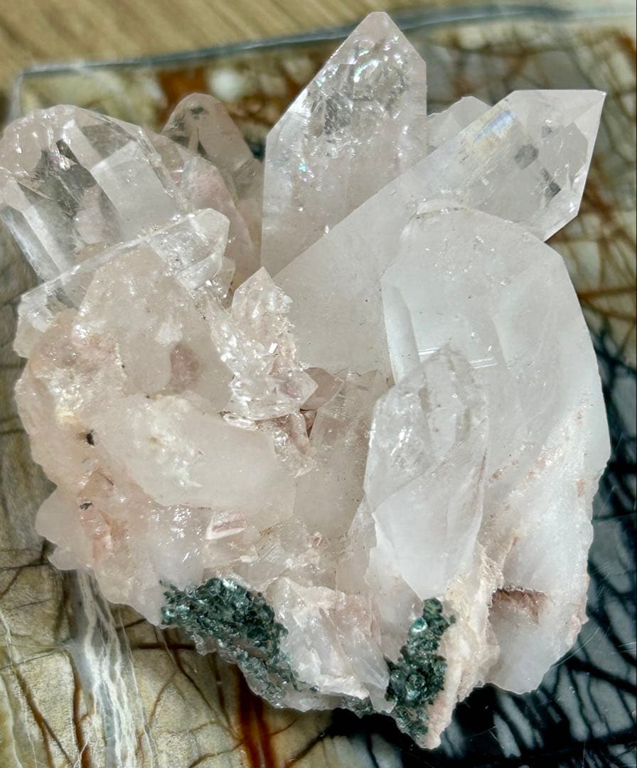 ご縁感謝SALEピンクレムリアン　クラスター　虹あり　キラキラ　天然石