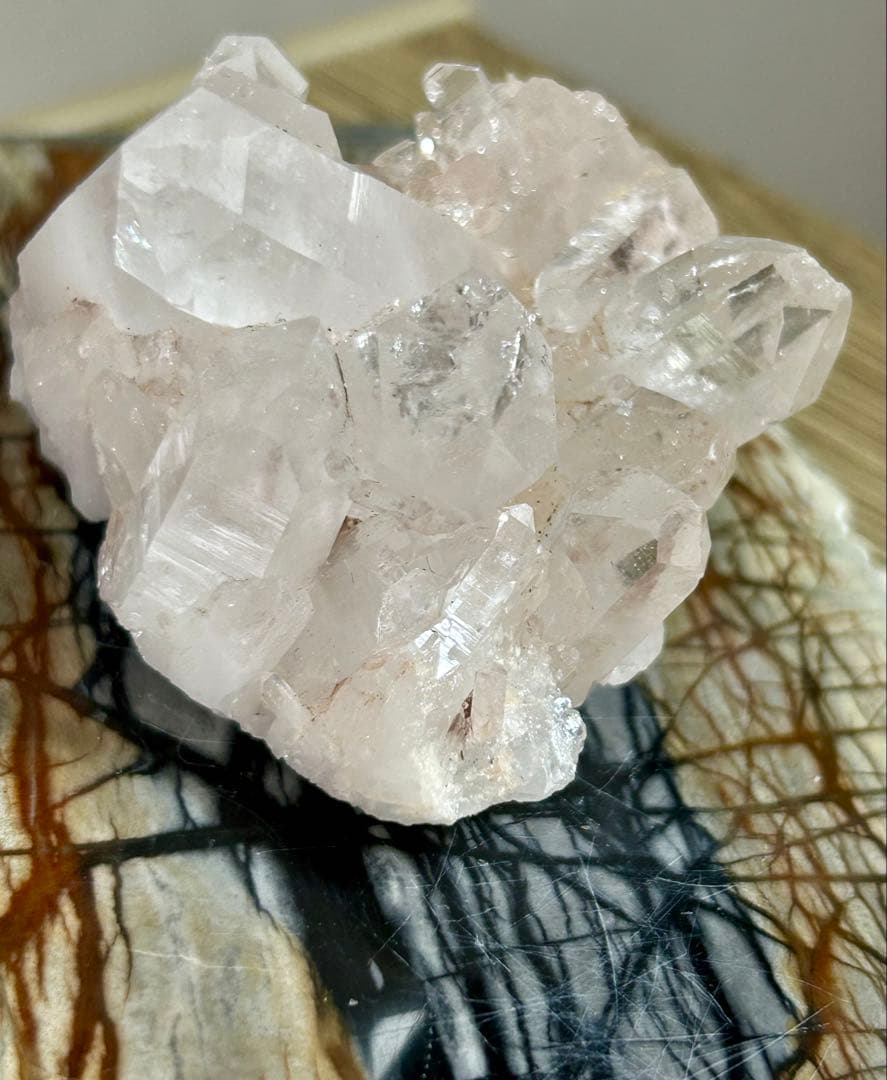 ご縁感謝SALEピンクレムリアン　クラスター　虹あり　キラキラ　天然石