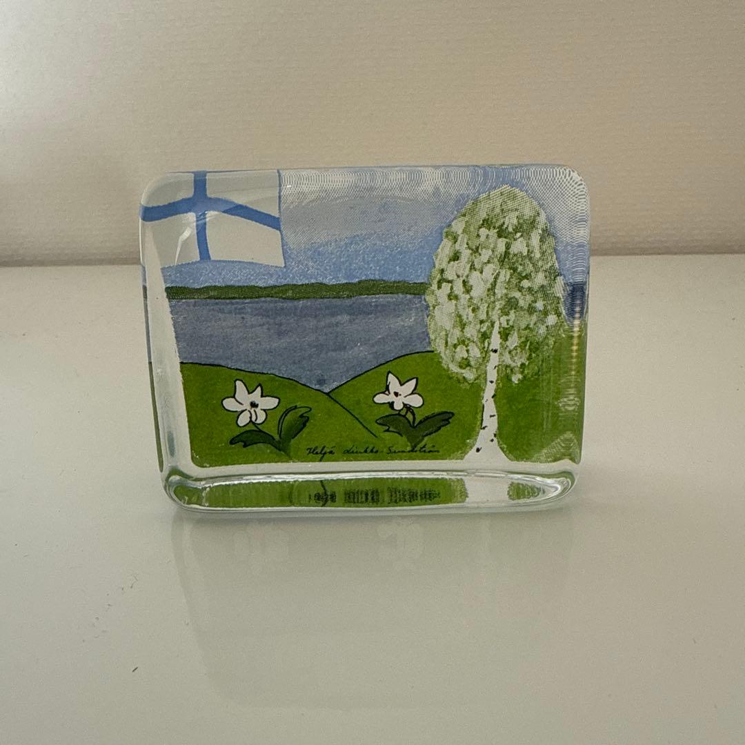 イッタラ　iittaIa フィンランドの春　ガラスカード　ペーパーウェイト　置物