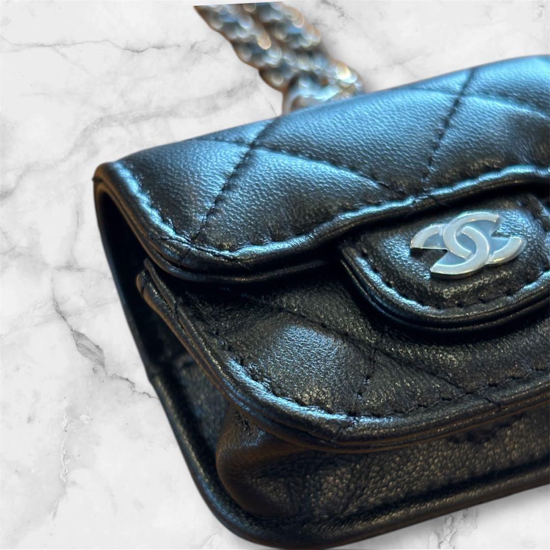 Chanel airpodsケース　チェーンストラップ付き