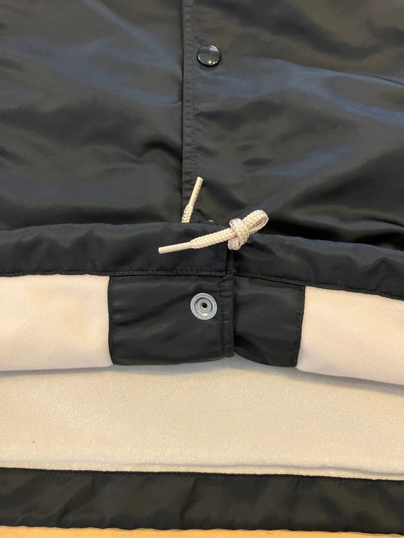 スタンダードカリフォルニア　ロゴパッチコーチジャケット