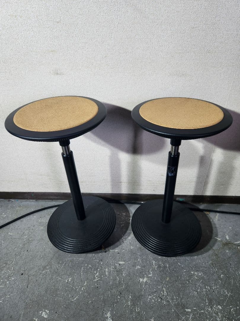 (スティッツ)ハーフシーティングチェア/ブラックフレーム/コルク 2脚セット①