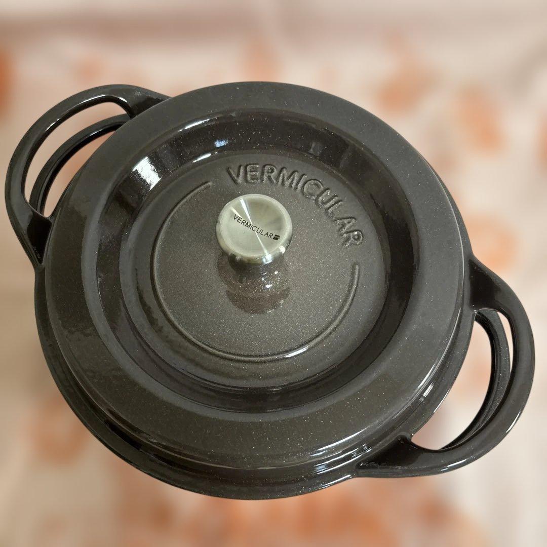 ベビ用品@整理中様 バーミキュラ 両手鍋 22cm ラウンド