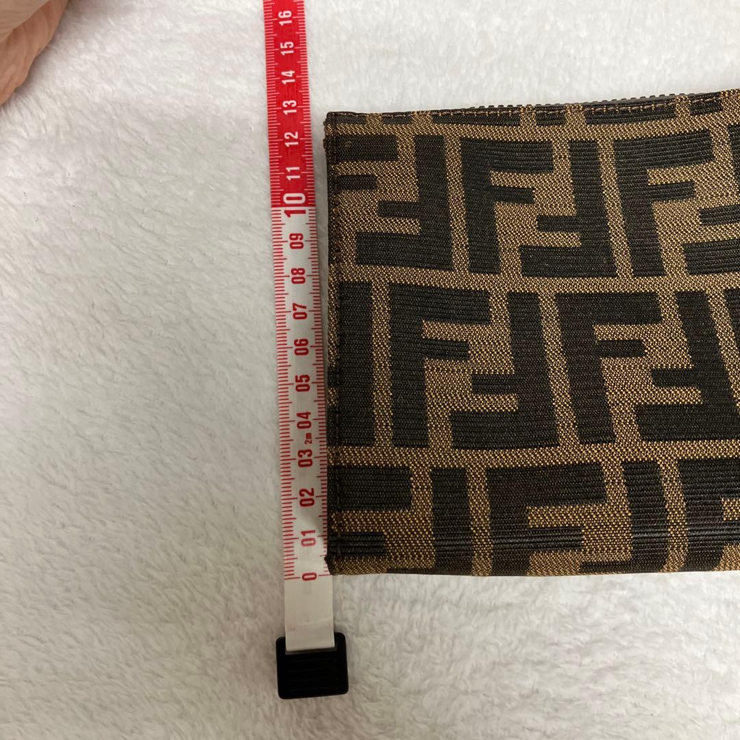 FENDI フェンディ　ポーチ　ズッカ柄
