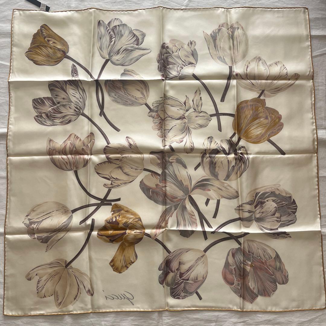 GUCCI シルクスカーフ　タグ付き新品未使用　グッチ