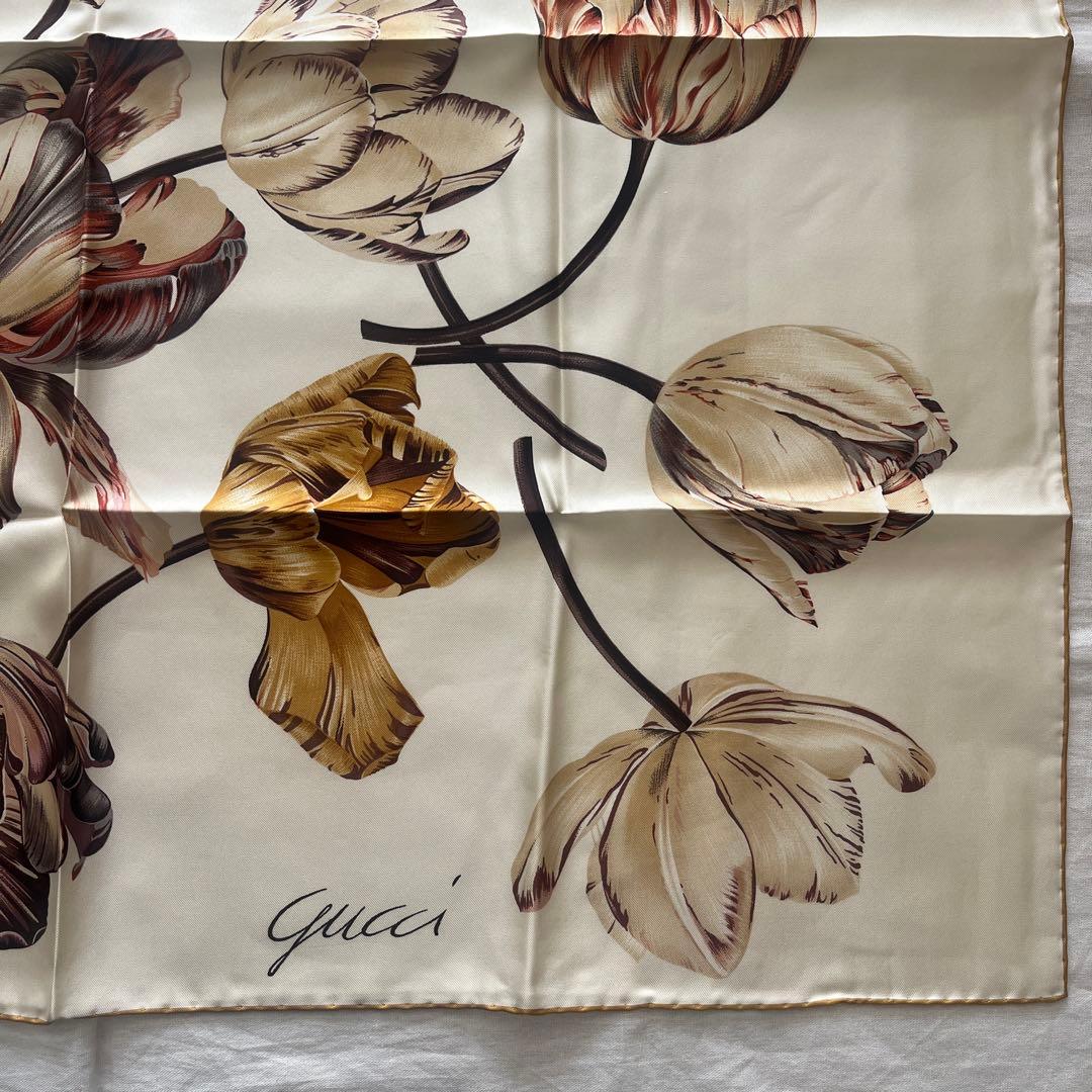 GUCCI シルクスカーフ　タグ付き新品未使用　グッチ