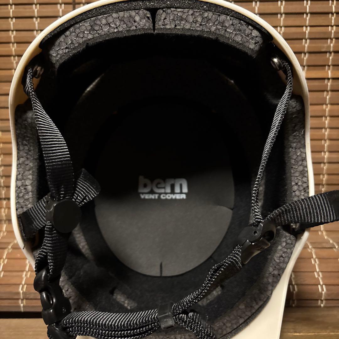 Bern バーン　ヘルメットTEAM WATTS 耳当て付き　ゴーグルクリップ