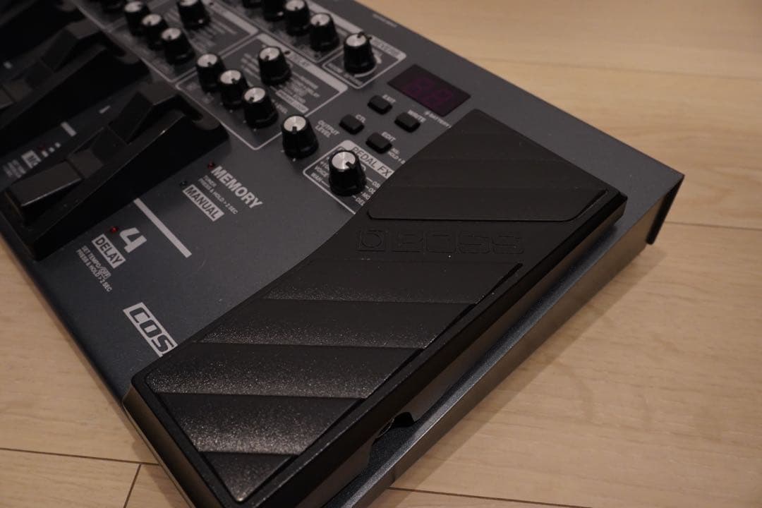 BOSS ME80 マルチエフェクター