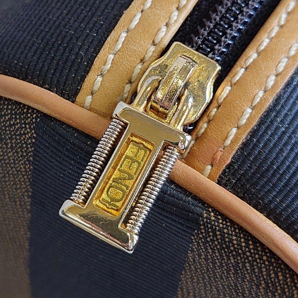 フェンディ ミニ ボストン ペカン柄 FF 型押しロゴ ハンドバッグ 男女兼用