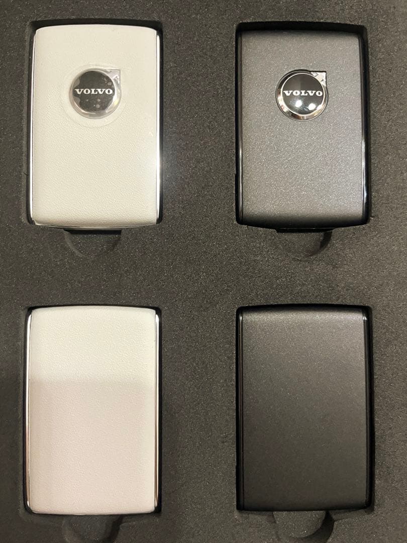 Volvo純正　キーフォブシェル　セット ブラック ホワイト