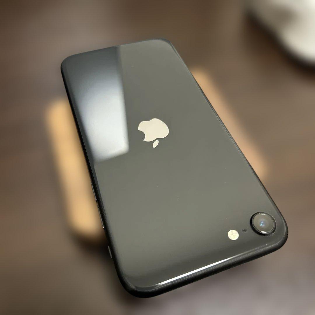 千*ん様 iPhone SE 第2世代 本体 バッテリー最大容量74%