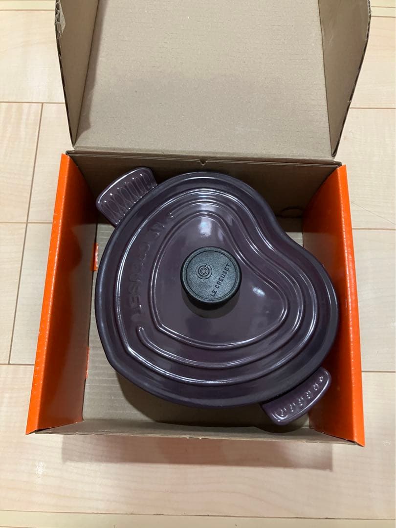 LE CREUSET ルクルーゼ　ココット　ハート　カシス