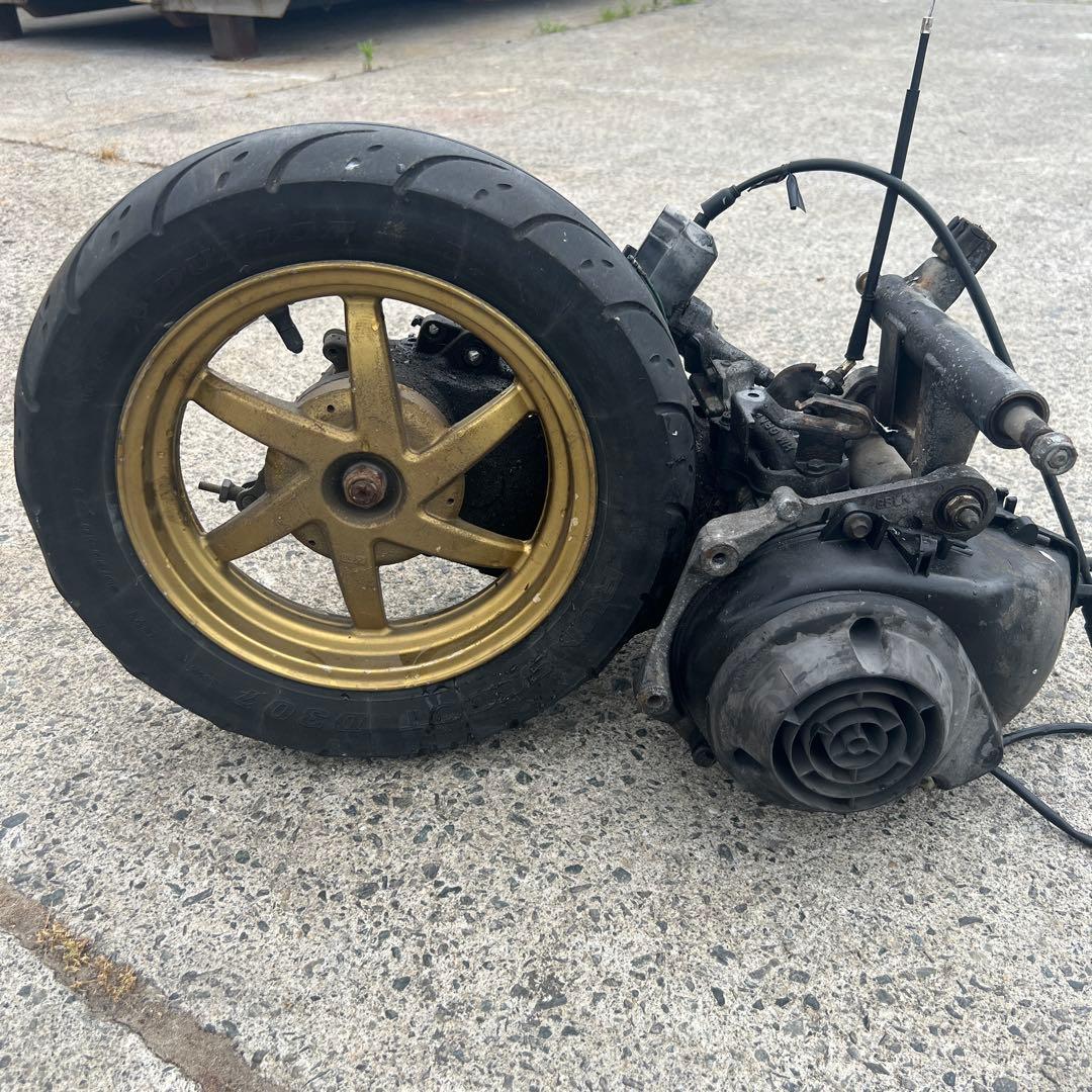 ライブディオ AF34 リアホイール付きエンジン 不動 部品取りなどに