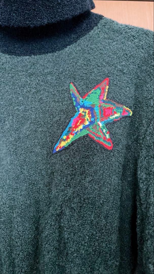 ヤンチェオンテンバール　パフスリーブニットM