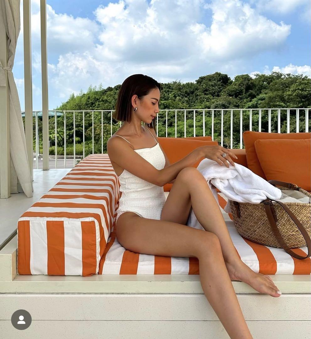 新品 未使用 ワンピース 水着 mizuasobi ホワイト 白