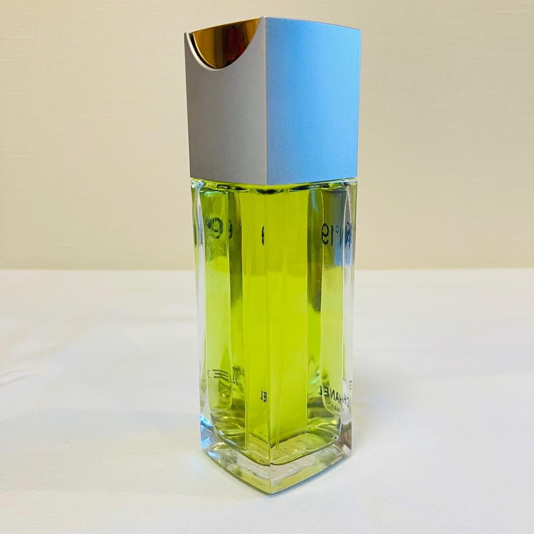 MIYABI2点新品シャネル　N°19 オードトワレ　香水　100ml ②