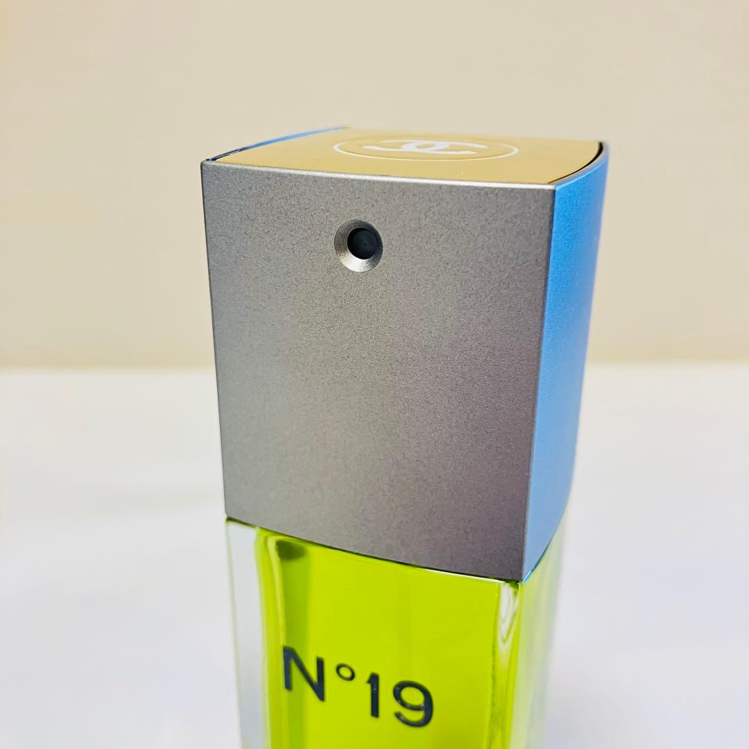 MIYABI2点新品シャネル　N°19 オードトワレ　香水　100ml ②