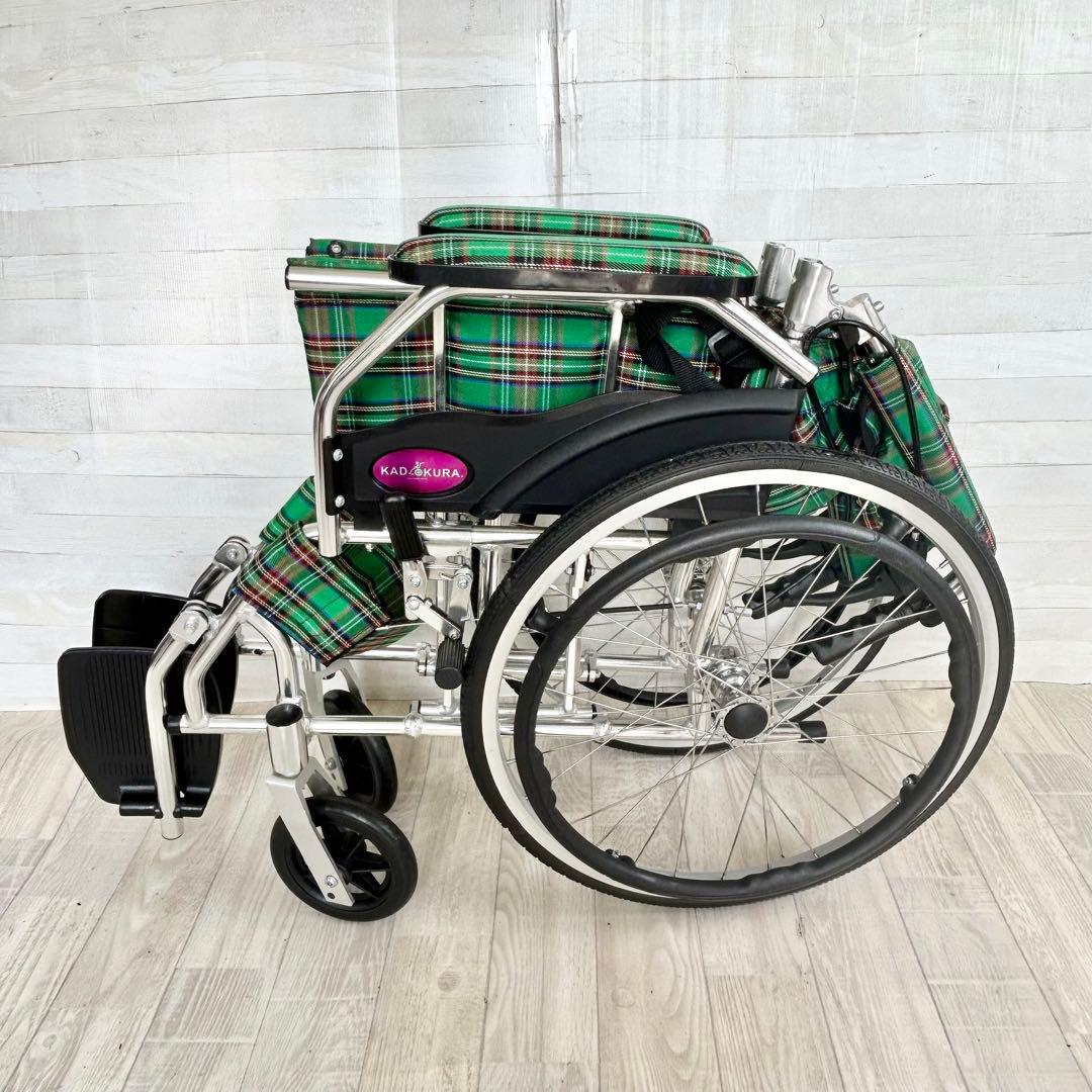 折りたたみ自走式車椅子　カドクラ 【要タイヤ交換】