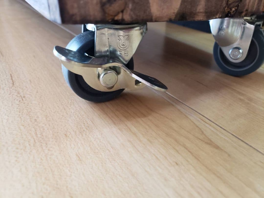 天然材を使用した古材風　本棚　マガジンラック