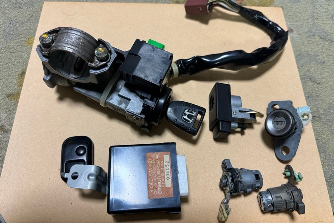 最終値下げS2000 AP1 後期　キーシリンダーセット　ドアトランク　ボックス